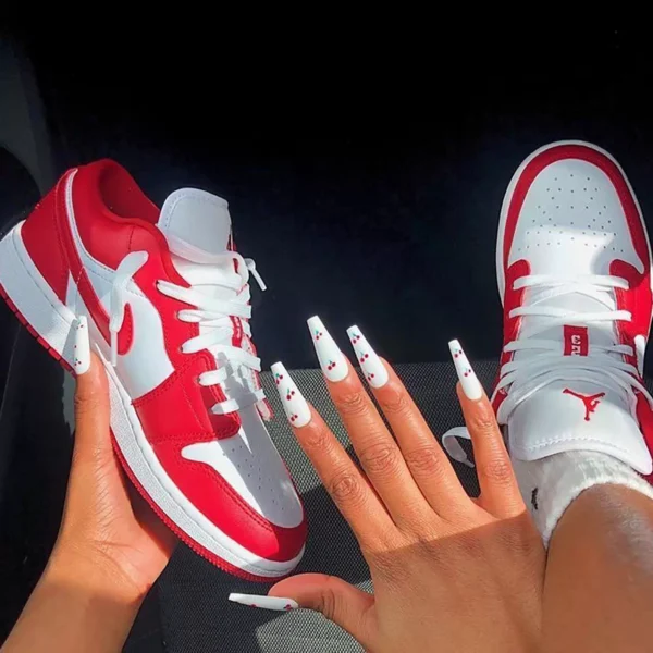 Red/white shoes 003 - Image 3