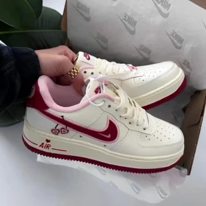 White/pink shoes 003