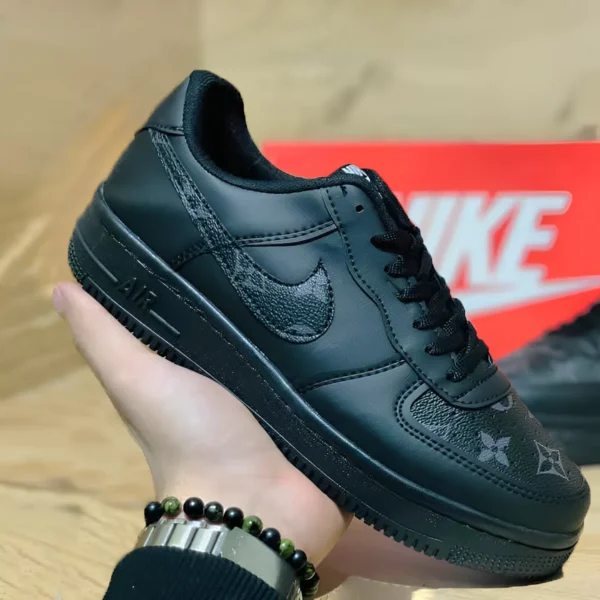 Black shoes 003
