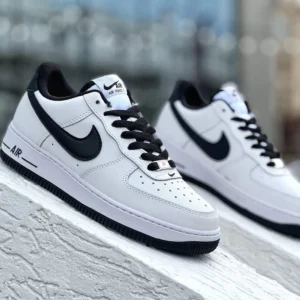 White/black shoes 7-003